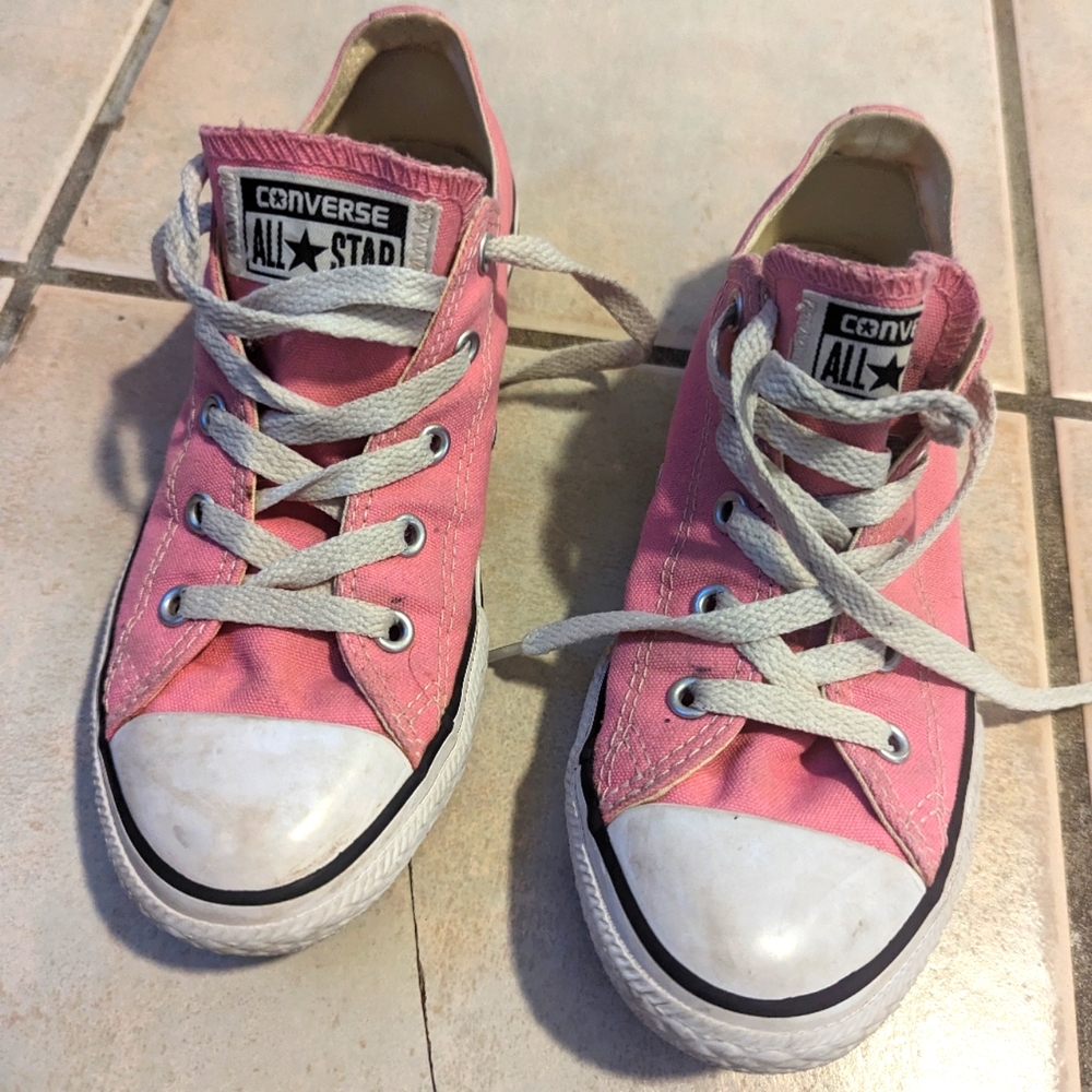Girls low converse